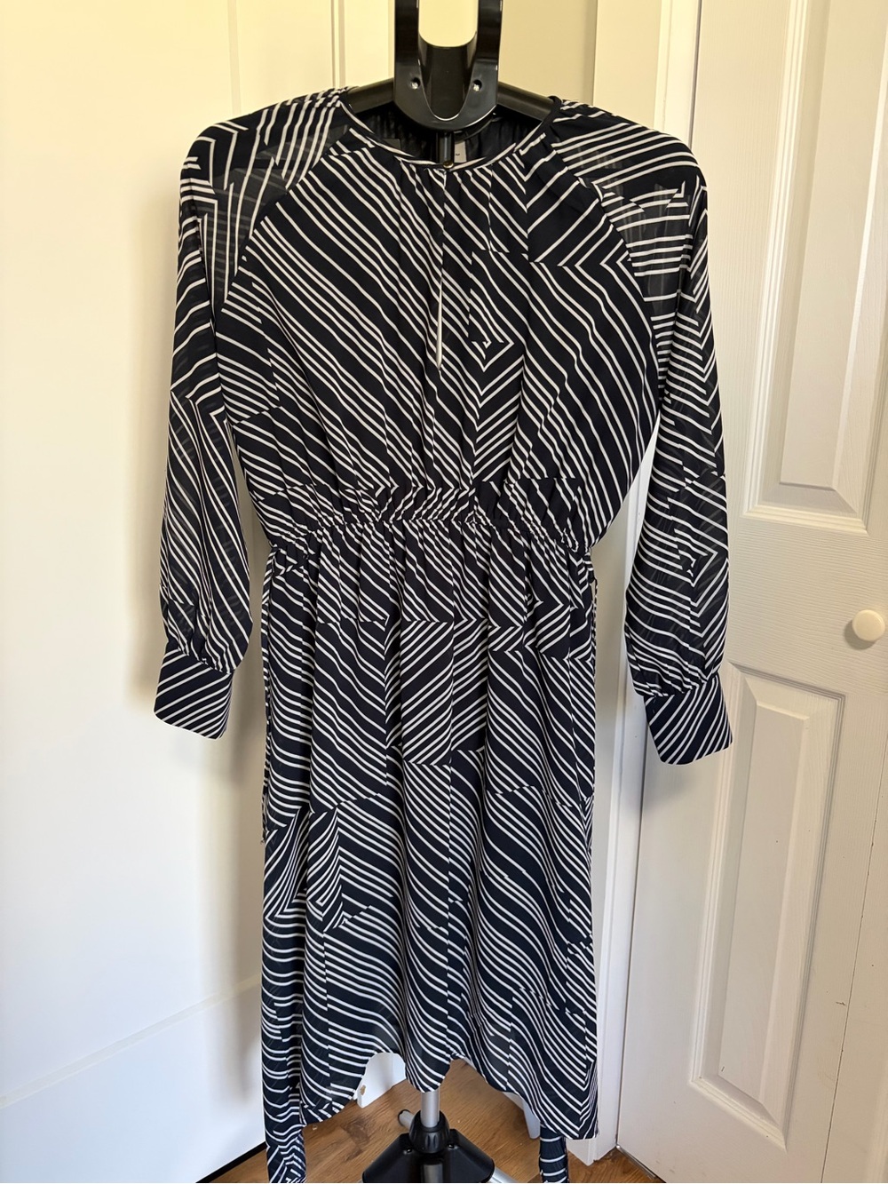 H&M Striped Long Sleeve Navy & White Dress-size 2 (but 8-10 in fit)